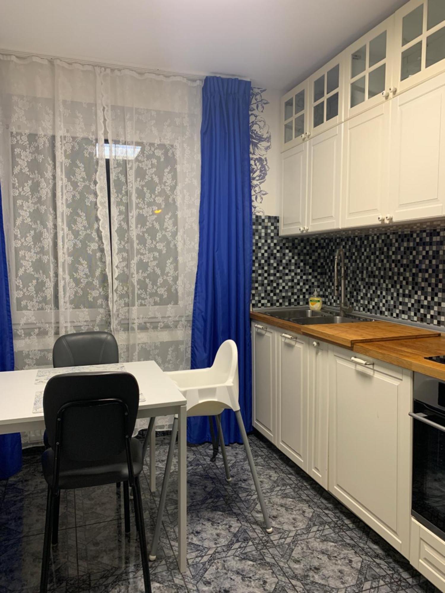 Leon'S Apartment Крефелд Екстериор снимка