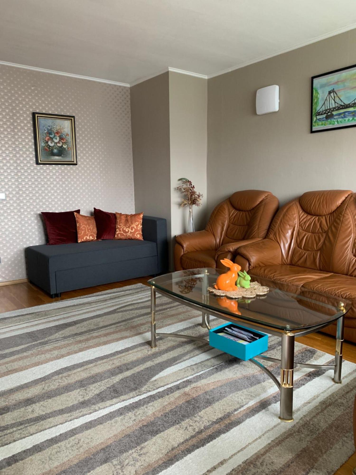Leon'S Apartment Крефелд Екстериор снимка